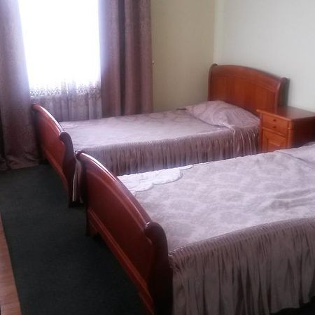 Marlen Hotel Rivne Kültér fotó